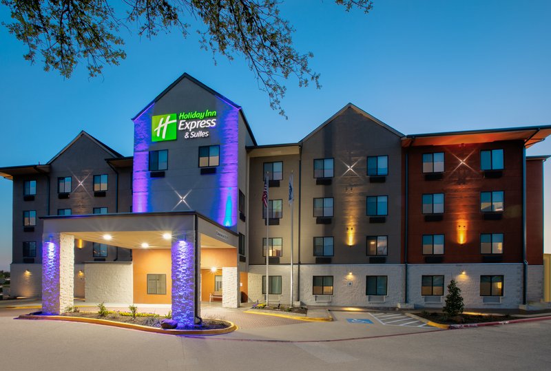 holiday inn exp and sts dallas park central noreast