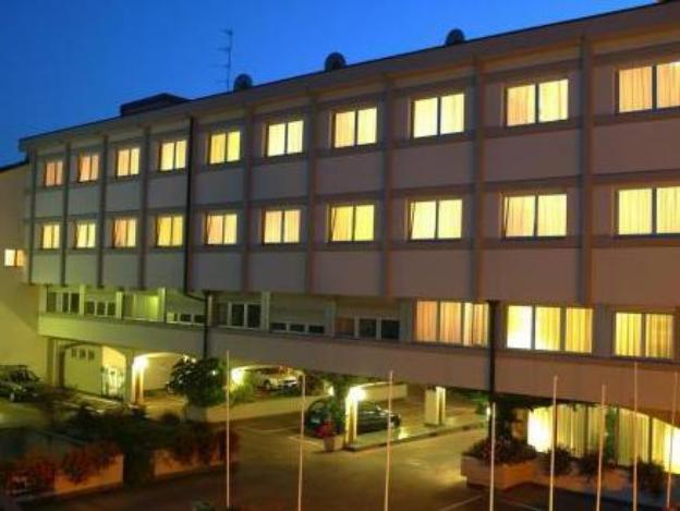 augustus hotel