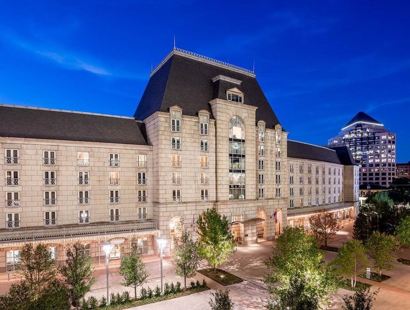 hotel crescent court