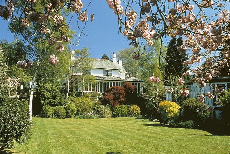 The Burn How Garden House Hotel,Cumbria>>Bowness-On-Windermere,4 star
