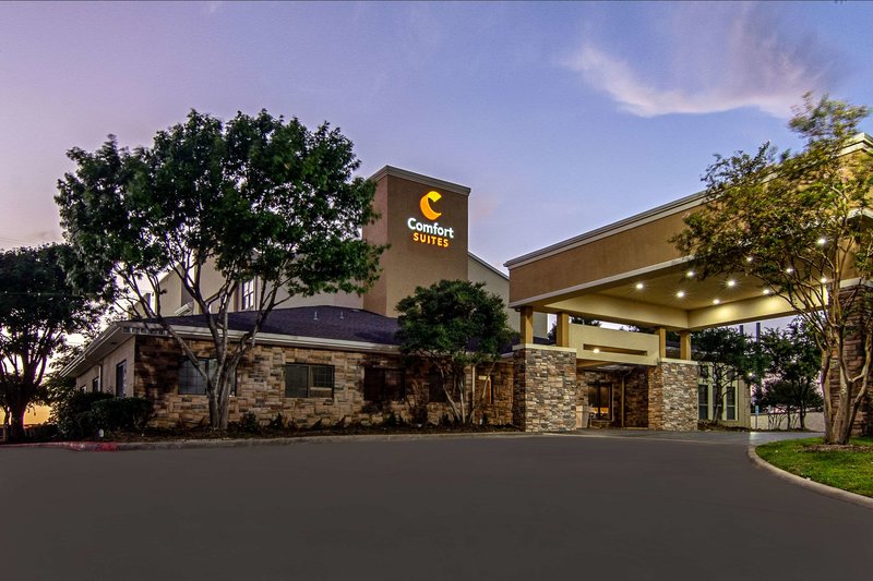 comfort suites nw dallas near love field