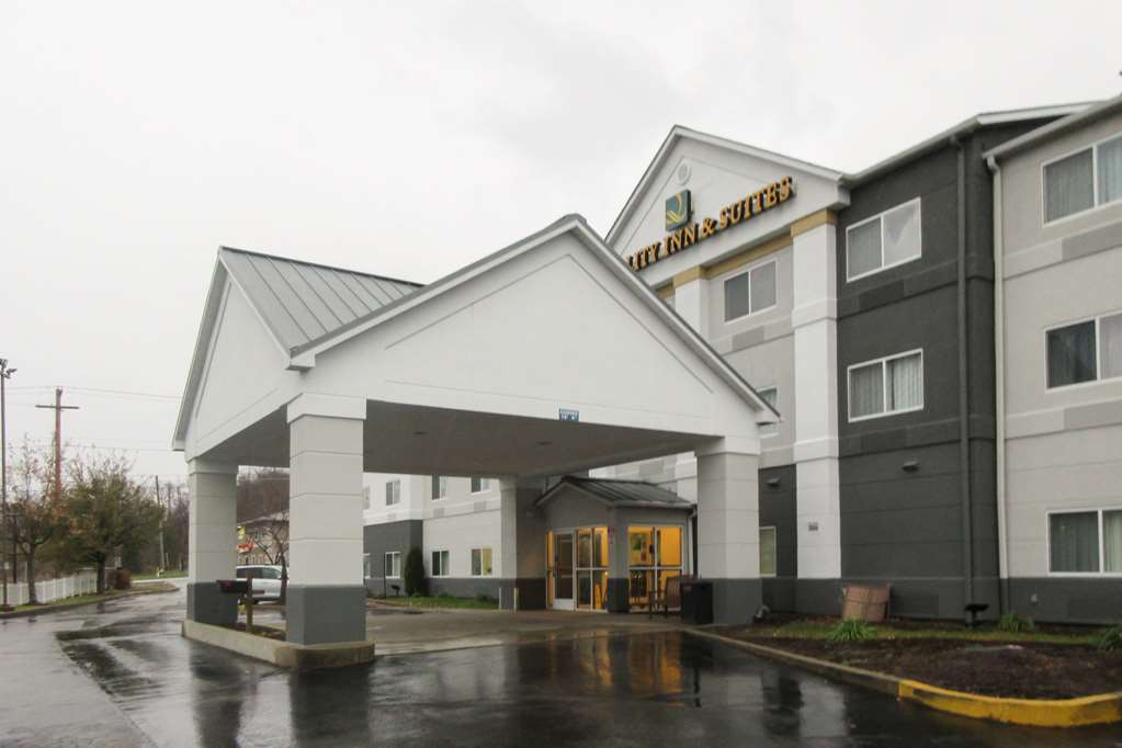 Wingate By Wyndham Uniontown,Fayette County>>Fayette,2.5 star