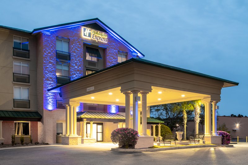 Holiday Inn Express Hotel & Suites Bluffton @ Hilt