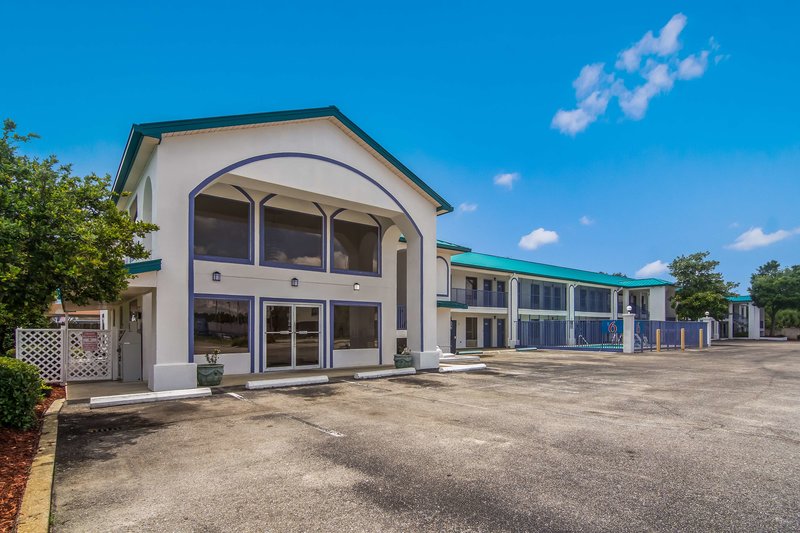 motel 6 pensacola fl nas