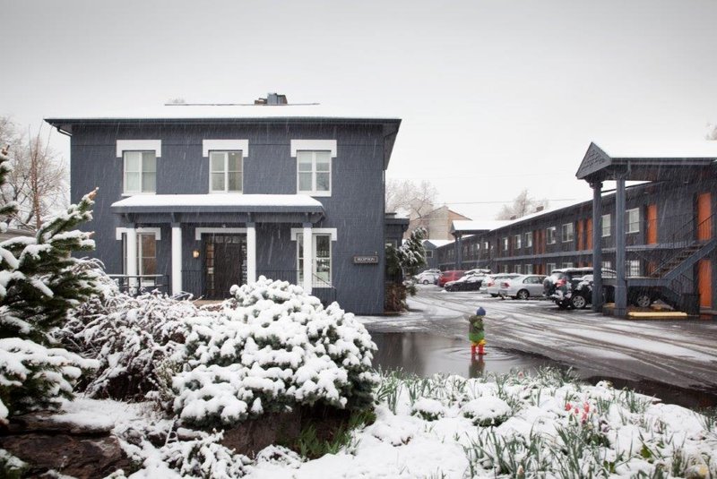 Basecamp Boulder,Colorado>>Boulder,3.5 star