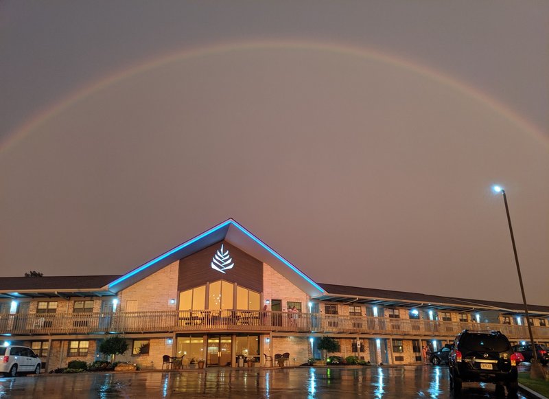 pinemark inn and suites