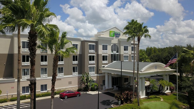 holiday inn express and suites tampa i 75