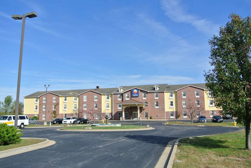 Comfort Inn & Suites St. Louis - Chesterfield,St. Louis>>Chesterfield,2.5 star