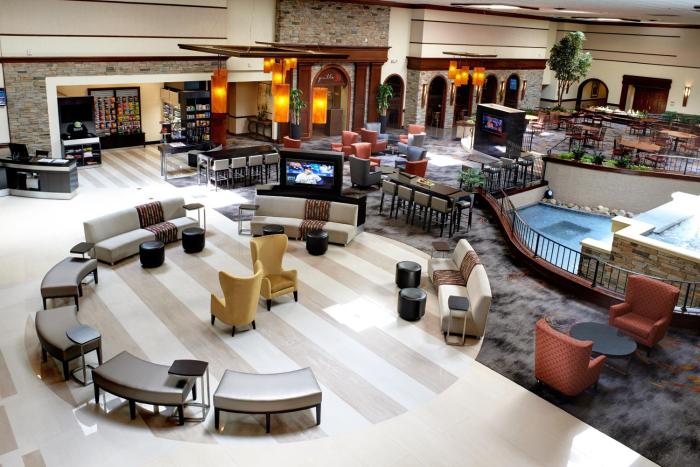 doubletree by hilton detroit dearborn