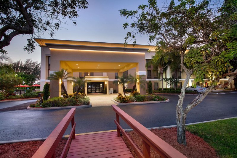 hampton inn naples i 75