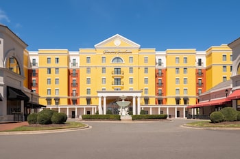 Hampton Inn & Suites Charlotte/South Park At Phillips Place,Mecklenburg County>>Charlotte,3 star