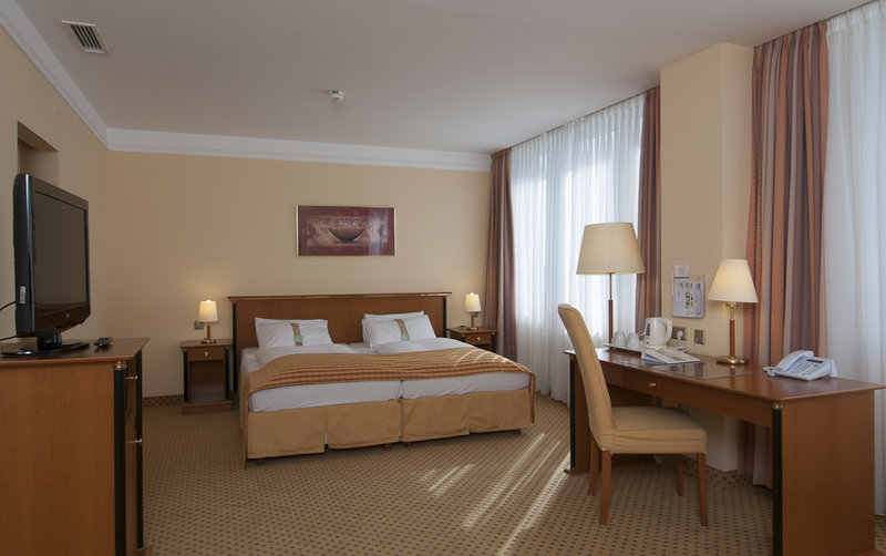 Holiday Inn Munich-Unterhaching, An Ihg Hotel,München>>Munich,4 star