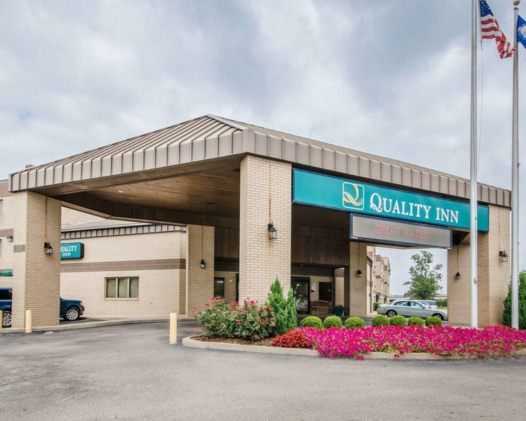 Quality Inn Luoisville,Hurstbourne>>Douglass Hills,2 star