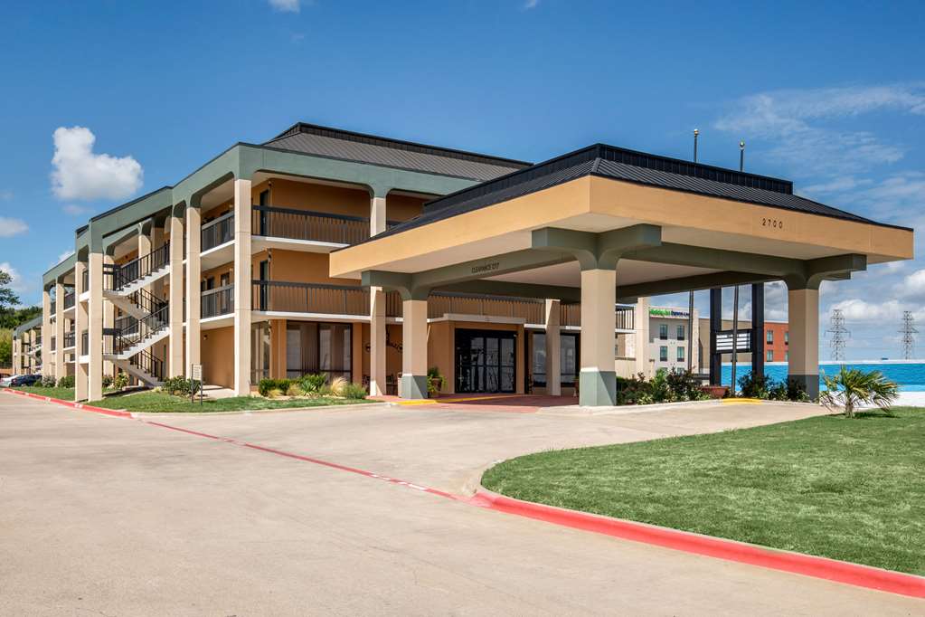 Quality Inn West Fort Worth,Texas>>Fort Worth,3 star