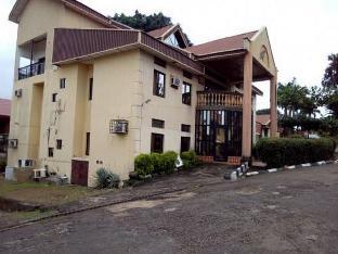victoria garden hotel