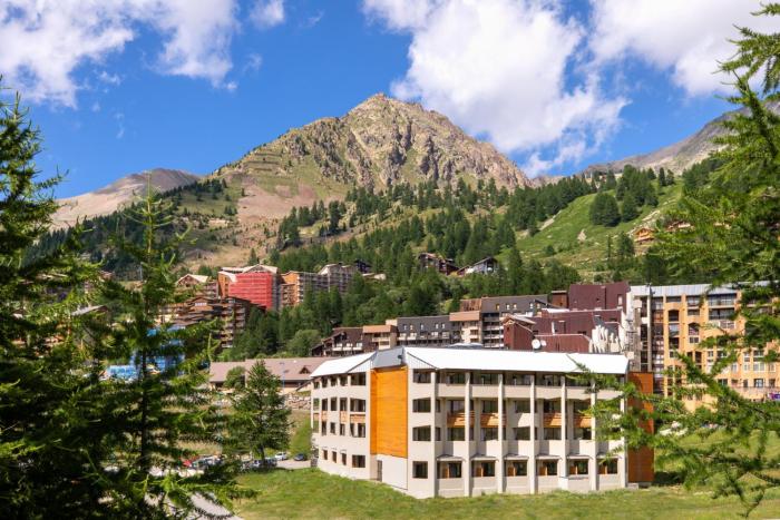 Du Soleil Es Chastillon,,3 star