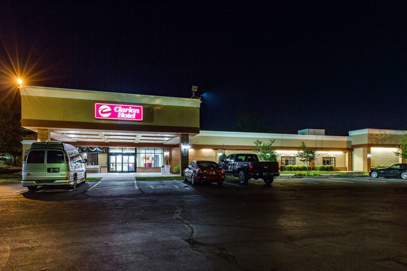 Clarion Hotel Williamsburg I-64,Williamsburg>>Virginia,2.5 star