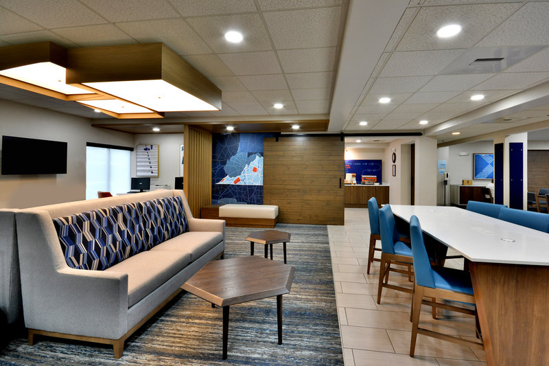 Holiday Inn Express Richmond I 64 Short Pump Area,Henrico County>>Henrico,2.5 star
