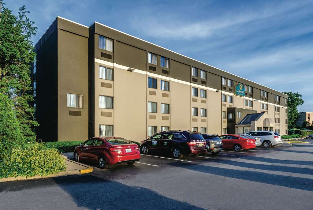 La Quinta Inn & Suites By Wyndham Warwick Providence Airport,Providence>>Cranston,3 star