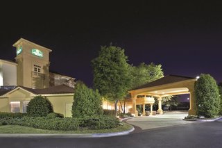 La Quinta Inn & Suites By Wyndham Birmingham Homewood,Homewood>>Birmingham,2.5 star