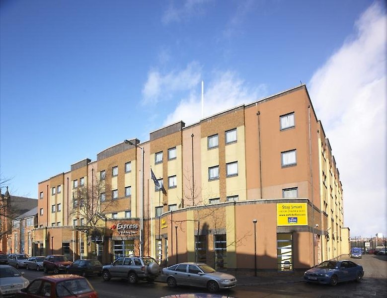 Holiday Inn Express Belfast City By Ihg,Moneyreagh>>Belfast,3 star