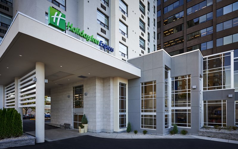 Holiday Inn Express Windsor Waterfront, An Ihg Hotel