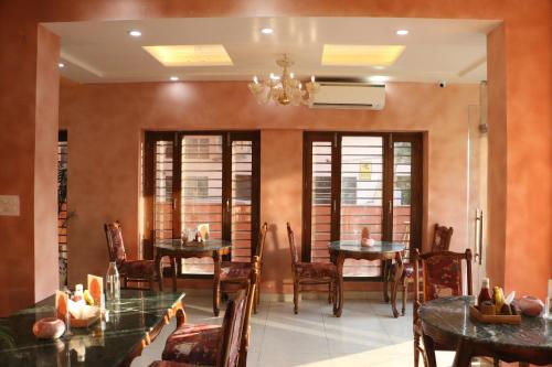 Baari The House Of Fusion,Gopalbari>>Jaipur,4 star