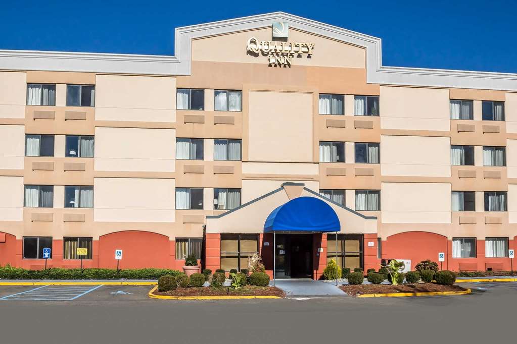 quality inn spring valley nanuet