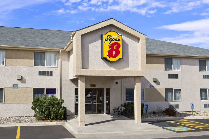 Super 8 By Wyndham Colorado Springs Airport,El Paso County>>Colorado Springs,2 star