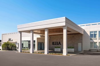 hotel lela wilmington tapestry collection by hilton