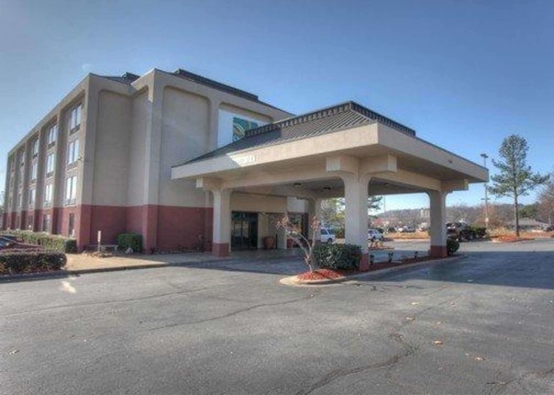 quality inn and suites north little rock