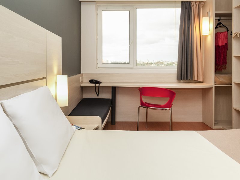 hotel ibis montevideo rambla
