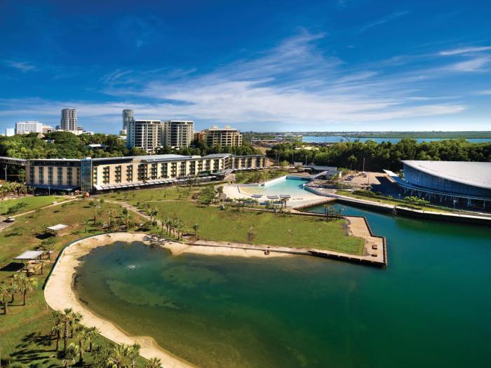 adina apartment hotel darwin waterfront