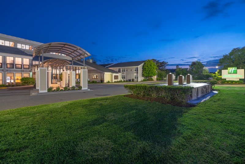 holiday inn hyannis by ihg