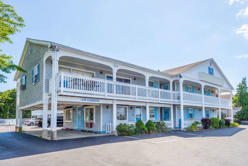 Travelodge By Wyndham Cape Cod Area,Dennis>>Barnstable County,2 star