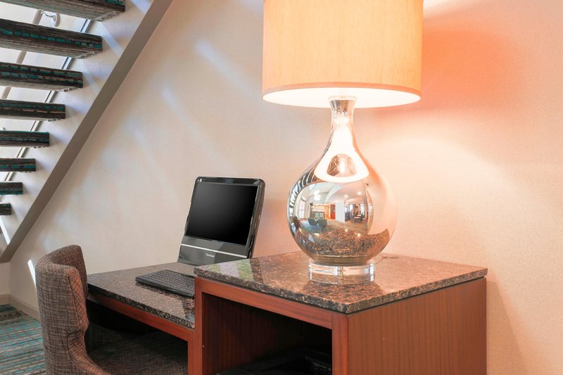 Residence Inn By Marriott Bakersfield,Death Valley>>Bakersfield,3 star