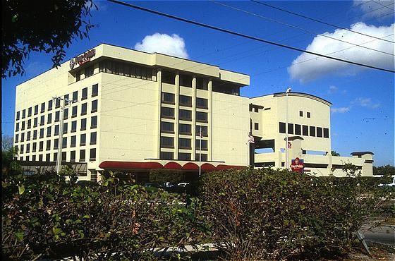 imperial swan hotel and suites