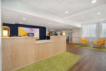 Spark By Hilton Rochester University Area,Monroe>>Brighton,3 star