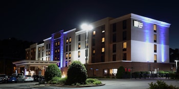 Holiday Inn Express & Suites Newport News By Ihg,Virginia>>Newport News,3 star