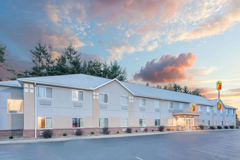 Super 8 By Wyndham Seville,Barberton>>Akron,2 star