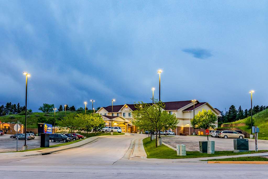 comfort inn and suites