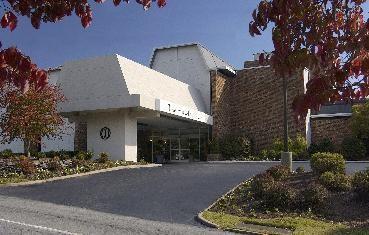 Hawthorne Inn And Conference Center,Winston - Salem>>Charlotte,3 star