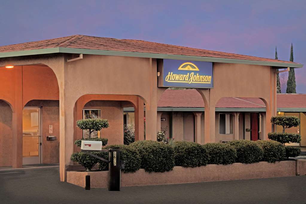 Howard Johnson By Wyndham Modesto Ceres,Modesto>>Ceres,2 star