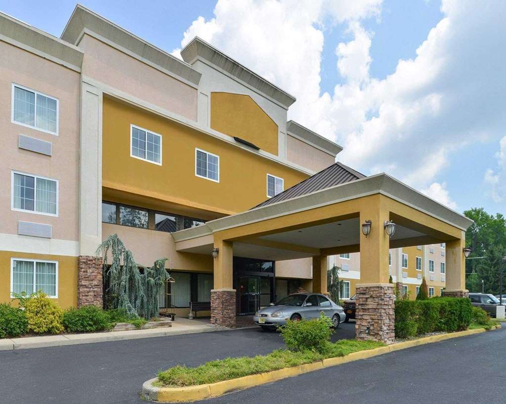 Latitude Suites Tinton Falls Eatontown/Bw Premier Collection,Morristown>>Eatontown,4 star