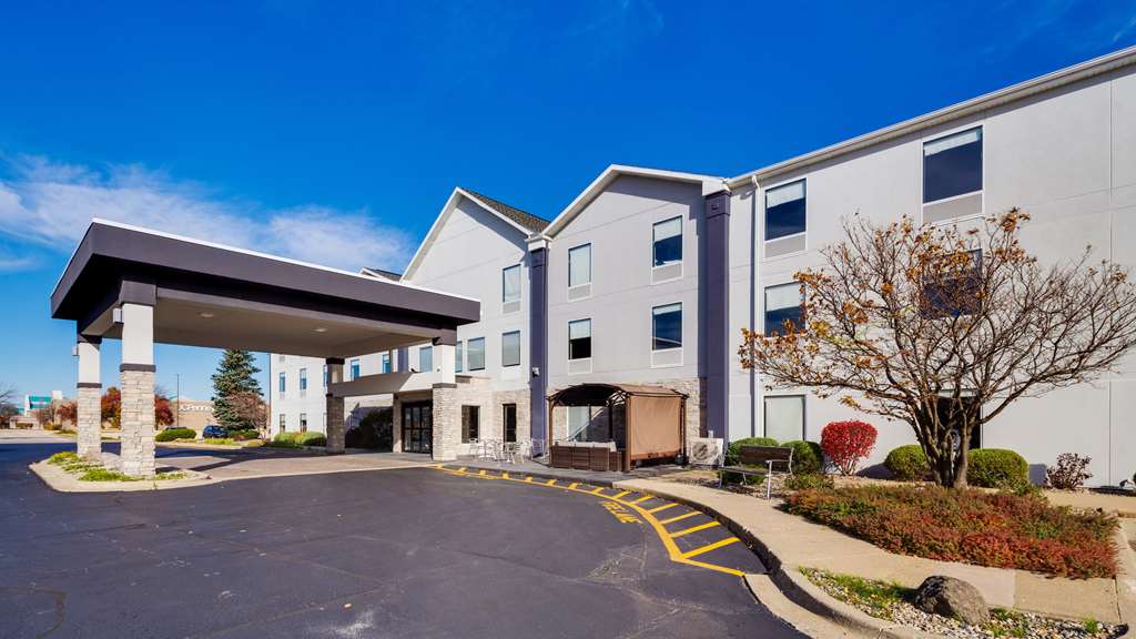 Best Western Plus Bourbonnais Hotel & Suites,Near Hidden Cove,3 star
