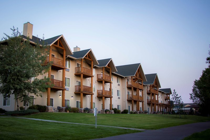 best western plus riverfront hotel and suites