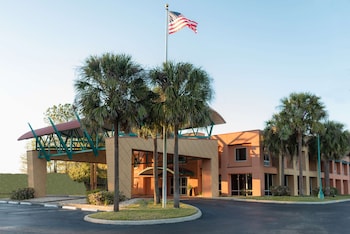 Hampton Inn Brooksville Dade,Florida>>Brooksville,3 star