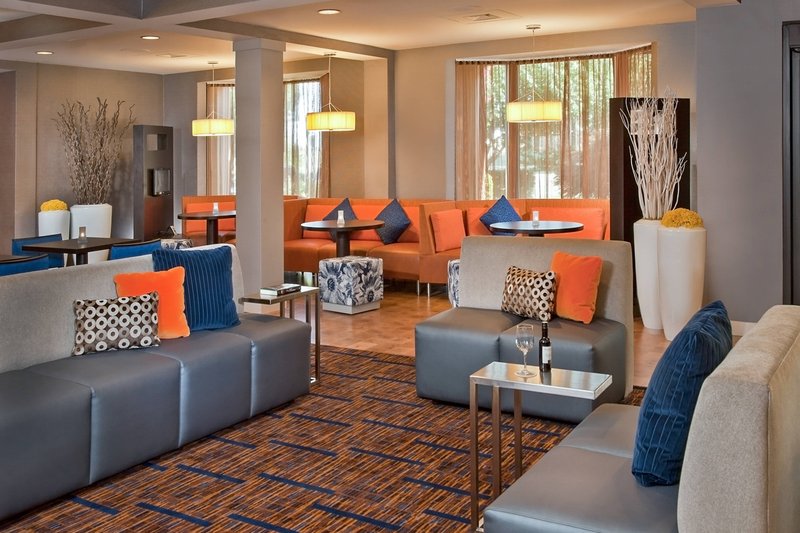 Courtyard By Marriott Frederick