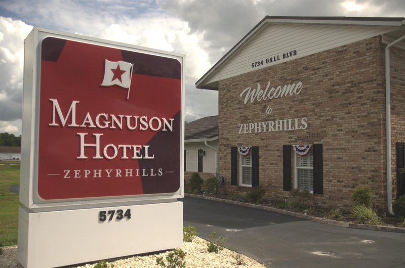 Roadstar Hotel Zephyrhills,Zephyrhills>>Tampa,2 star