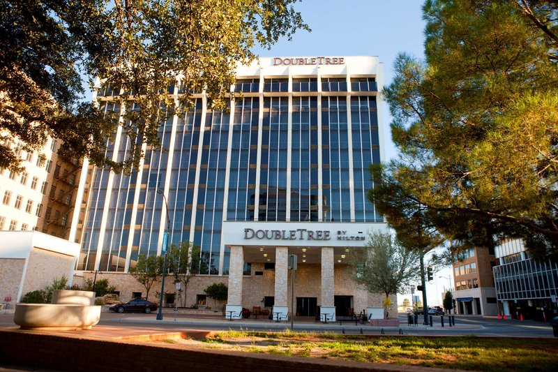 Doubletree By Hilton Hotel Midland Plaza